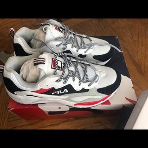 Brand new Sold out FILA Ray Tracer 9.5